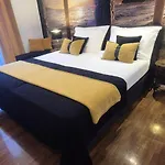 Luxury Oasis Split