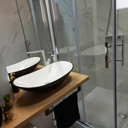 Luxury Oasis Апартаменти Спліт