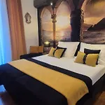 Luxury Oasis Split