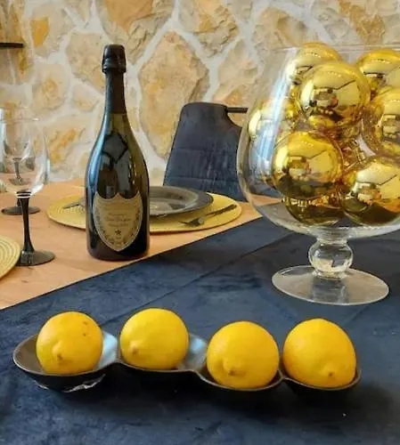 Lägenhet Luxury Oasis